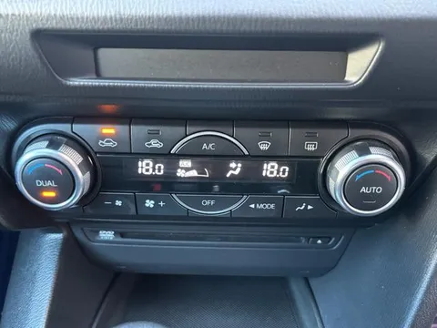 Mazda Axela Sport