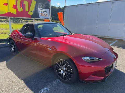 Mazda MX-5 (Roadster)