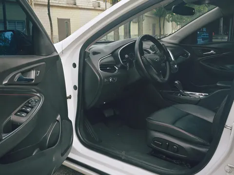Chevrolet Malibu XL
