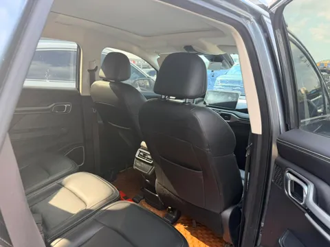 Geely Haoyue