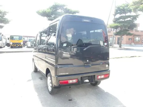 Mitsubishi Minicab Van