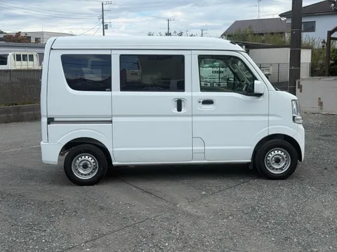 Nissan Clipper