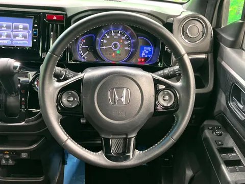 Honda N-WGN Custom