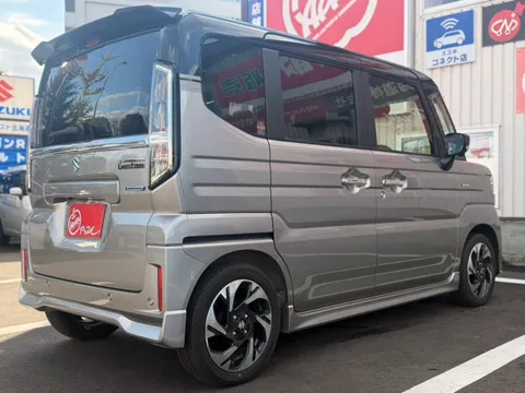 Suzuki Spacia Custom