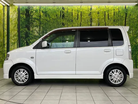 Nissan Otti