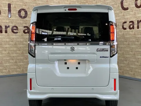 Suzuki Spacia Custom