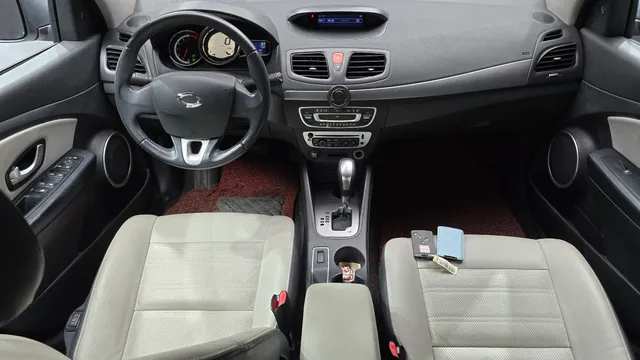 Renault SM3