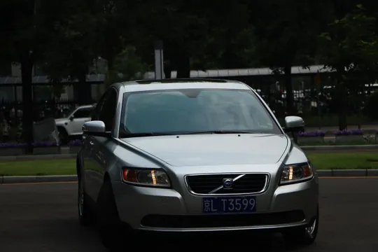 Volvo S40