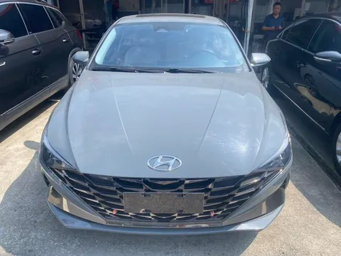 Hyundai Elantra (Avante)
