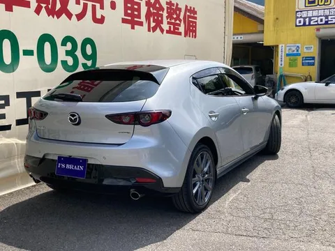 Mazda MAZDA3 Fastback