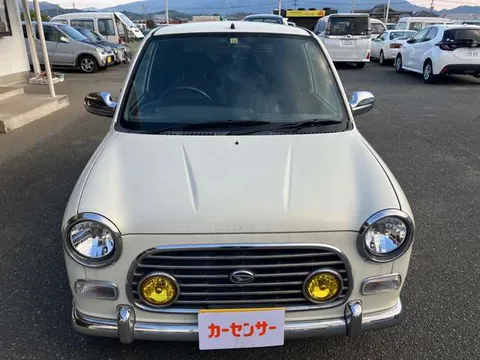 Daihatsu Mira Gino
