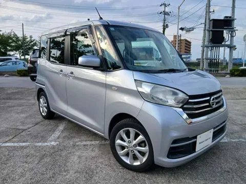 Nissan Dayz Roox