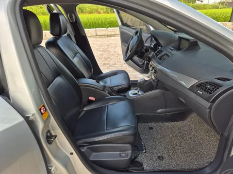 Renault SM3