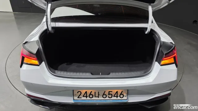 Hyundai Elantra (Avante)