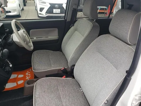 Daihatsu Mira Tocot