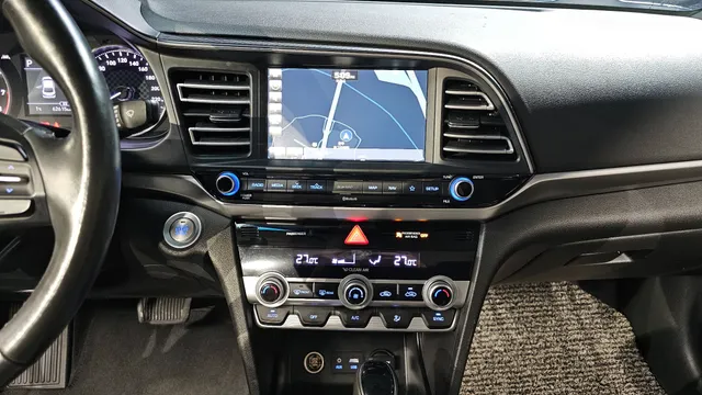 Hyundai Elantra (Avante)