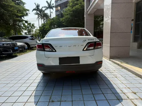 Venucia D60