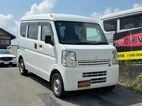 Mitsubishi Minicab Van