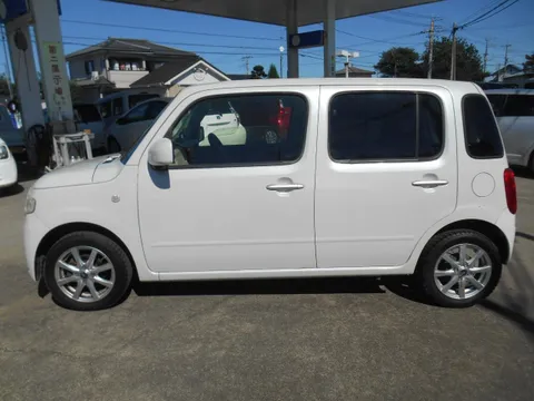 Daihatsu Mira Cocoa