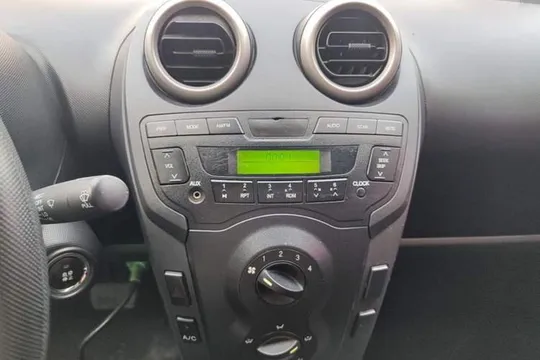 BYD F0