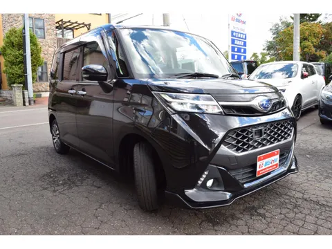 Subaru Justy Minivan