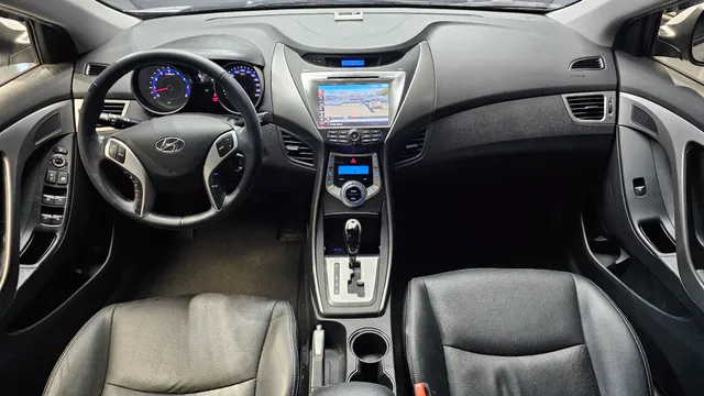 Hyundai Elantra (Avante)
