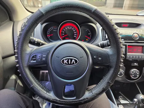 Kia Cerato (Forte)