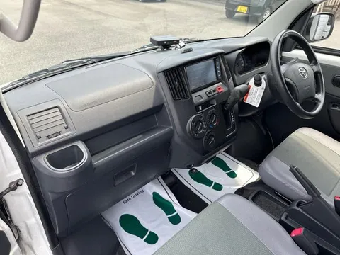 Toyota TownAce Van