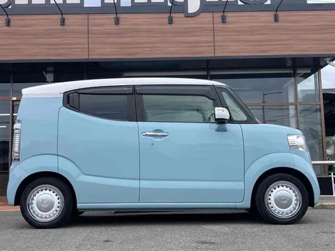 Honda N-BOX Slash