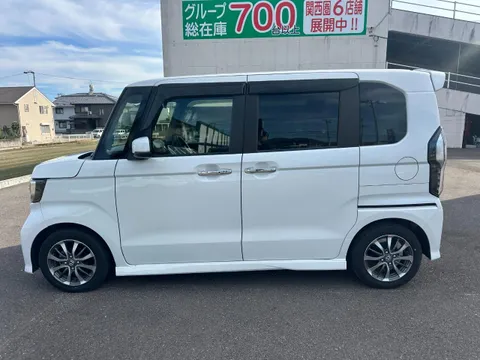 Honda N-BOX Custom