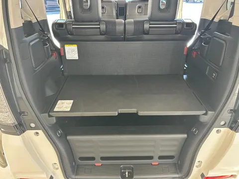 Honda N-BOX Plus Custom