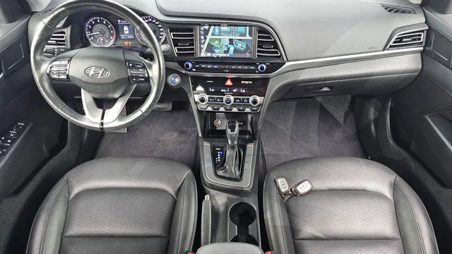 Hyundai Elantra (Avante)
