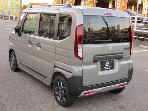 Suzuki Spacia