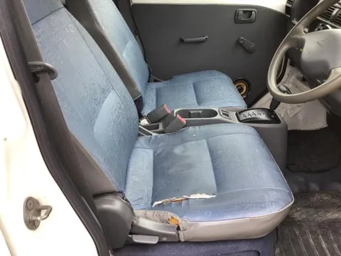 Mitsubishi Minicab Van