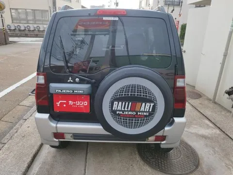 Mitsubishi Pajero Mini