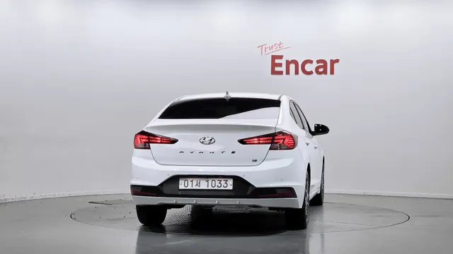 Hyundai Elantra (Avante)