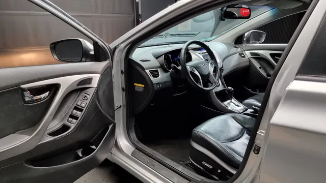 Hyundai Elantra (Avante)