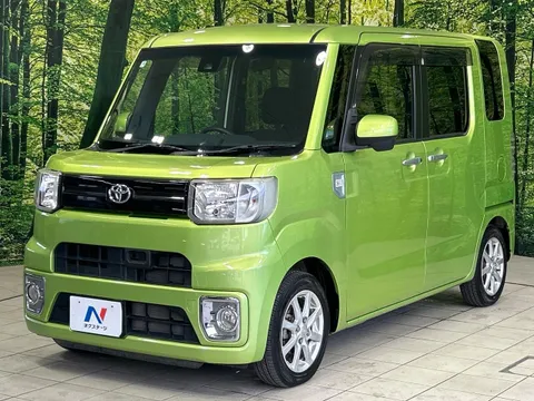 Toyota Pixis Mega