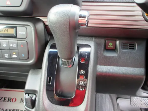 Honda N-VAN Plus Style