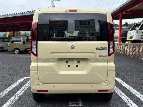 Suzuki Spacia