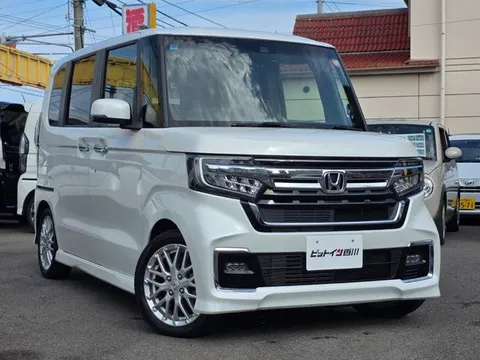 Honda N-BOX Custom
