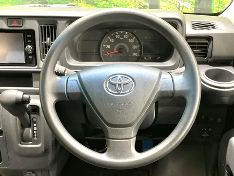 Toyota Pixis Van