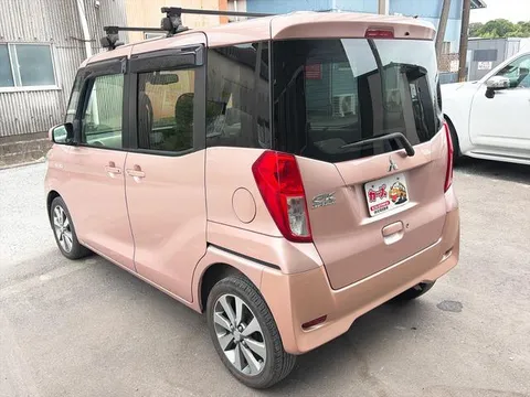 Mitsubishi eK Space