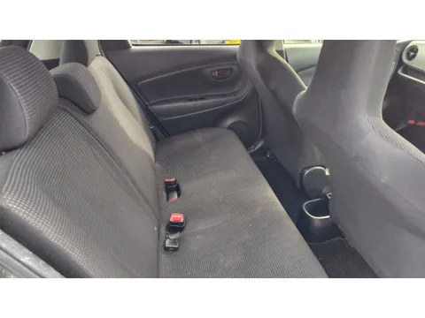 Toyota Yaris (Vitz)