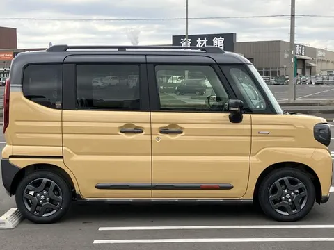 Suzuki Spacia Gear