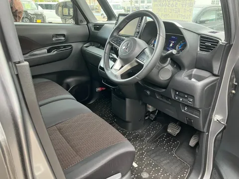 Mitsubishi eK X Space
