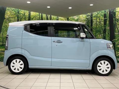Honda N-BOX Slash