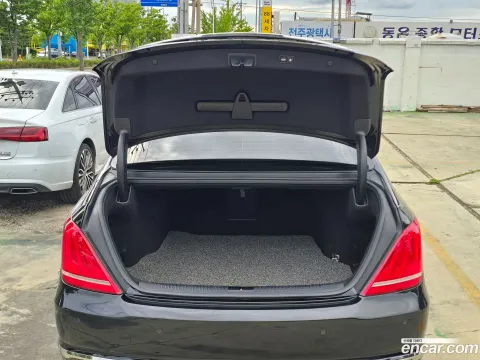 Genesis G90 (EQ900)