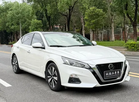 Nissan Teana