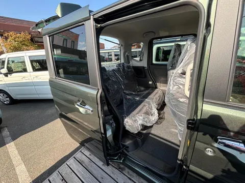Suzuki Spacia